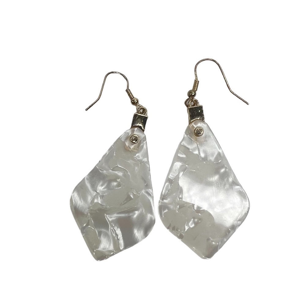 White Swirl Acrylic Diamond Shape Dangle Drop Earrings